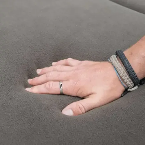 Avid Carp Benchmark Level Bed