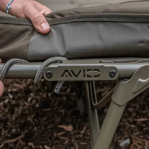 Avid Carp Benchmark Level Bed