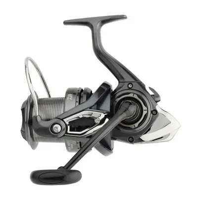 Daiwa Carrete Emcast 25 5000A