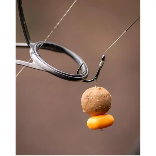 Fox Carp Ready Rigs x3 Micro Barbed Wide Gape Size 2 25lb